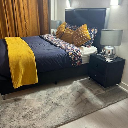 Appartement 2 Chambre Luxueuse A Jette บรัสเซลส์ ภายนอก รูปภาพ