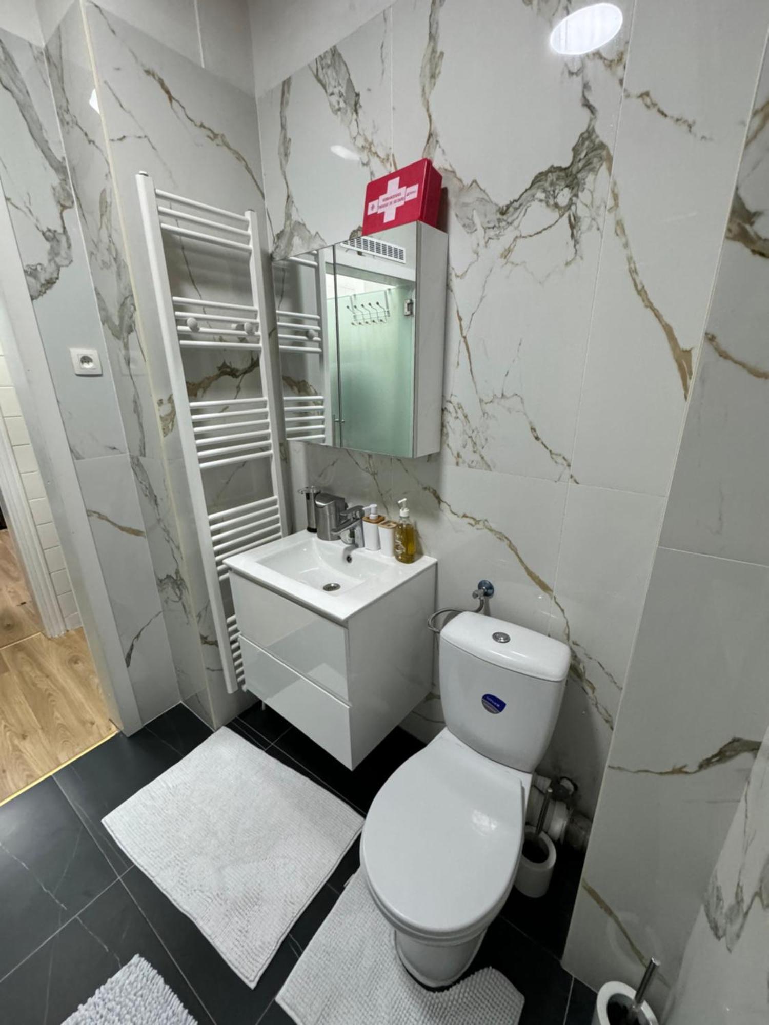 Appartement 2 Chambre Luxueuse A Jette บรัสเซลส์ ภายนอก รูปภาพ